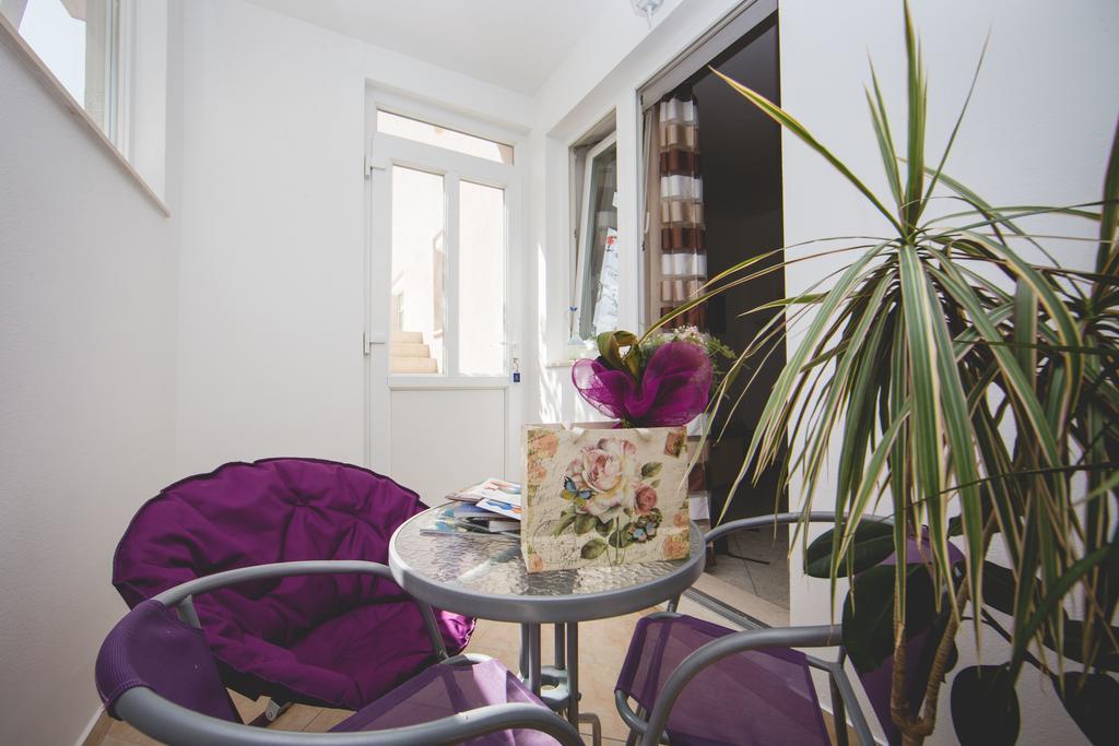 Apartment Karla&Nella Stobreč Buitenkant foto